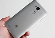 Мини-версия Huawei Ascend Mate7 появилась на фото