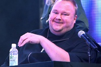 Суд по экстрадиции основателя Megaupload отложили в третий раз