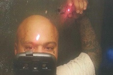 В США мужчину посадили на 15 лет из-за селфи с пистолетом