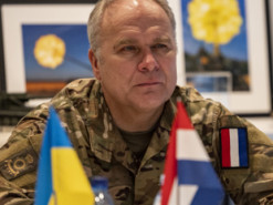 Штучний інтелект стає ключовим елементом сучасної війни - командувач Збройних сил Нідерландів