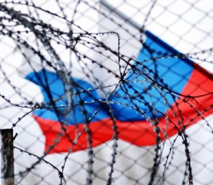 У Росії журналіста кинули за ґрати на 8 років за "фейки" про дії російської армії в Маріуполі та Бучі