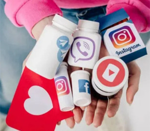 Світ втомився від соцмереж: чому люди проводять у них все менше часу