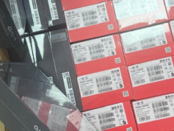 Смартфони замість декору: у Львові суд призначив величезний штраф за посилку з Китаю