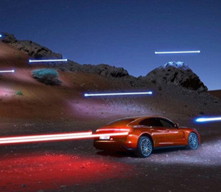 Для презентации Porsche Panamera провели необычную фотосъемку в пустыне с дроном