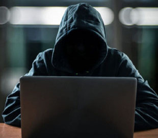 Перед масованими обстрілами українських енергетиків атакують хакери — Міненерго