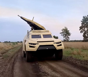 З ралі-рейдів — до війська: бельгійські військовики тестують бронеавтомобіль-дронобійку, що розганяється до 200 км