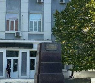 Крадіжка Суворова: Мінкульт подякував окупантам за допомогу в дерусифікації