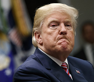 Apple поднимет цены на iPhone по всему миру