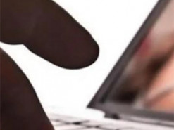 Чоловіка покарали за зберігання дитячого порно на власному ноутбуку