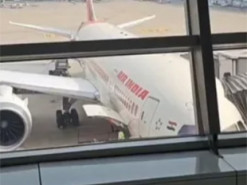 "Нічого не працювало": пасажир Air India показав кадри з попереднього рейсу AI-171