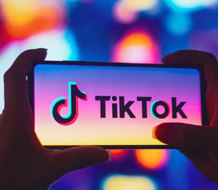 TikTok розсилає фейкові новини про стихійні лиха та зірок шоубізу