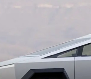 Tesla показала, як Cybertruck їздить бездоріжжям