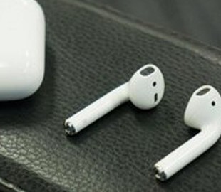 Apple лидирует на мировом рынке беспроводных смарт-наушников