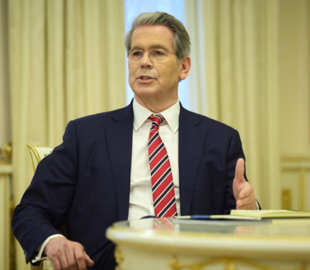 Штати домовилися з Китаєм про постачання рідкісноземельних мінералів - Бессент