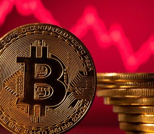 Ціна на біткоїн впала до 60 тисяч доларів: у чому причина стрімкого падіння