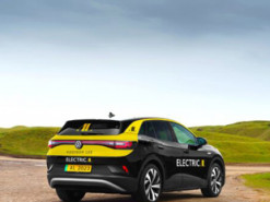 Лондонская компания Addison Lee с 2023 года будет использовать только электромобили