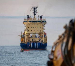 Google та Meta затримують прокладання кабелів у Червоному морі через загрози безпеці