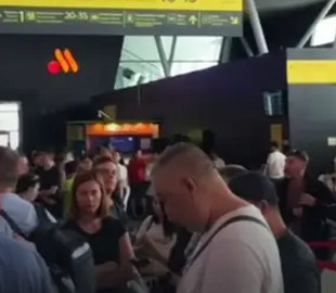 Аеропорт Казані закрито: жителі Татарстану бідкаються на дрони