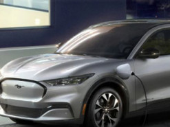 Глава Ford считает критически важным запуск производства аккумуляторов в США