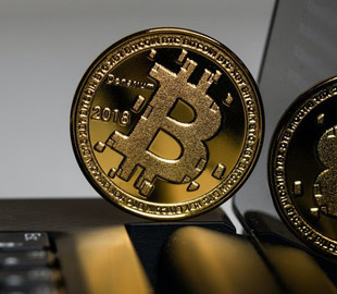 Во Франции призвали разрешить центробанку покупать биткоин