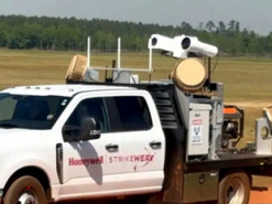 Ефективна із землі та з аеростата: американські інженери створили модульну систему антидронової оборони