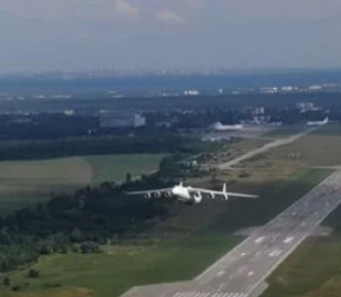 Пилот «Мрії» опубликовал впечатляющее видео взлета и посадки гиганта
