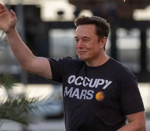 Ілон Маск готує подарунок для інвесторів Tesla на мільярди доларів