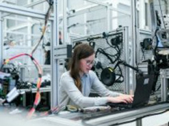 Російські IT-гіганти загрузли в боргах на трильйони рублів