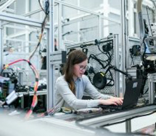 Російські IT-гіганти загрузли в боргах на трильйони рублів