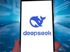 Новий DeepSeek V3.1 з Китаю зіштовхнули з ChatGPT: який ШІ виявився кращим і чому