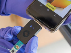 Новый чип позволяет делать анализ на COVID-19 на смартфоне
