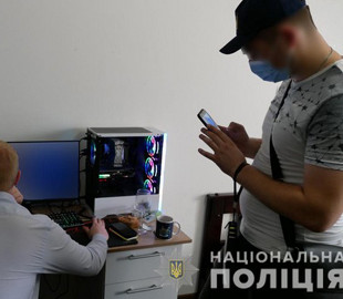 Поліцейські викрили зловмисників у зламі акаунтів Інтернет-аукціонів для привласнення грошей громадян