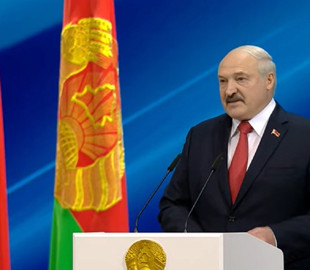 Санкции против Беларуси: ЕС запретит экспорт товаров, и не исключает отключение от SWIFT