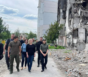 "Городок стал свидетелем зверств". Посол США побывала в Бородянке: фото
