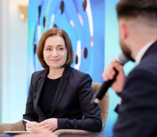 Президентка Молдови: дрони не запитують, хто якою мовою розмовляє