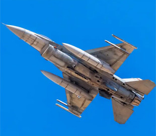 Румунські F-16 збили два безпілотники над Чорним морем