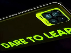 Представлен светящийся в темноте смартфон