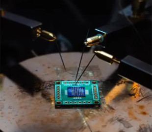 Вчені створили перший у світі шестишаровий гібридний мікрочип