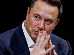 Сер Ед Дейві назвав Ілона Маска злочинцем через шкоду дітям на платформі X