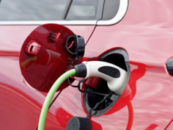 Станции быстрой зарядки электромобилей будут приносить больше прибыли, чем заправки