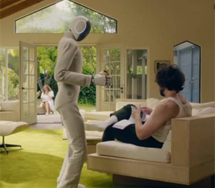 Випущено людиноподібного робота Neo для виконання повсякденних домашніх завдань