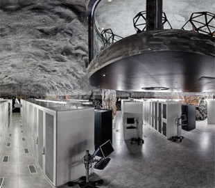 У бункері, в космосі чи під водою: де тепер ховатимуть датацентри