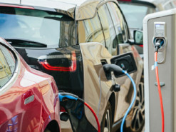 Огонь батарей: сможет ли Украина выпускать аккумуляторы и электрокары