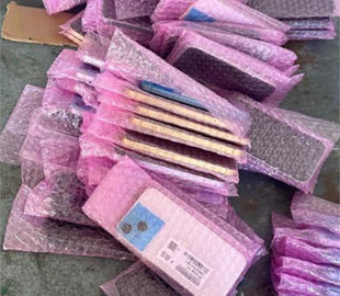 iPhone у колесах: на Львівщині прикордонники зірвали «технічну» контрабанду