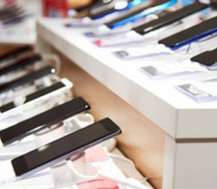 Аналитики еще больше ухудшили прогноз по рынку смартфонов