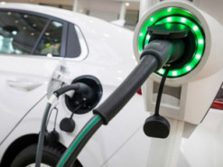 ТОП-10 электромобилей с запасом хода от 500 километров