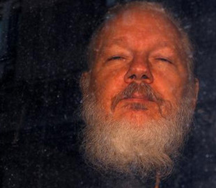 Yahoo дізналося про обговорення ЦРУ можливостей вбивства Ассанжа