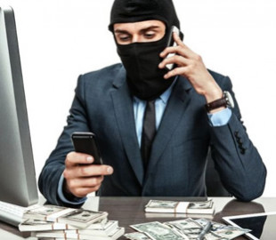 Жертвами шахраїв стали ще четверо мешканців Хмельниччини