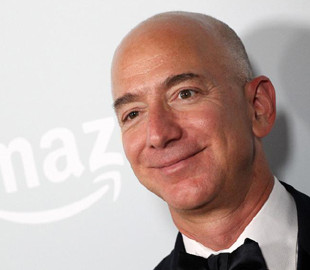 Безос хоче скупити промислові компанії та автоматизувати їх за допомогою ШІ