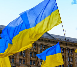 Військові музиканти привітали українців в День Прапора хітом "Ой у лузі червона калина"